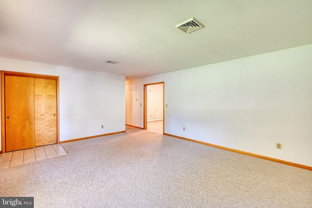1315 FONDERWHITE RD, Lebanon, PA 17042