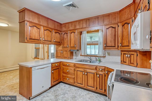 1315 FONDERWHITE RD, Lebanon, PA 17042