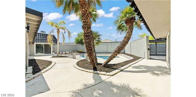 4501 Woodcrest Road, Las Vegas, NV 89121