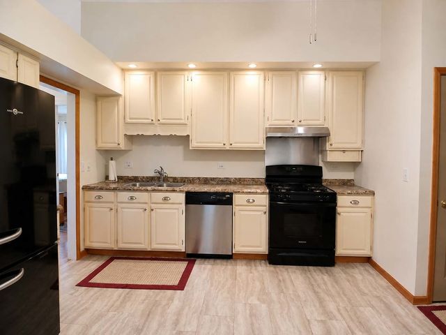 1010 Fox Run Lane, Algonquin, IL 60102