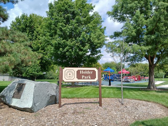 1010 Fox Run Lane, Algonquin, IL 60102