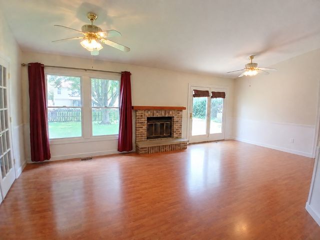 1010 Fox Run Lane, Algonquin, IL 60102