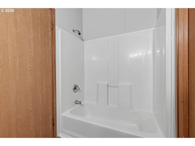 8300 Ne QUATAMA St 133, Hillsboro, OR 97006