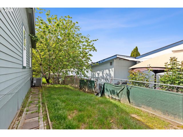8300 Ne QUATAMA St 133, Hillsboro, OR 97006