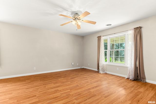 221 S CUMMINGS Lane, Washington, IL 61571