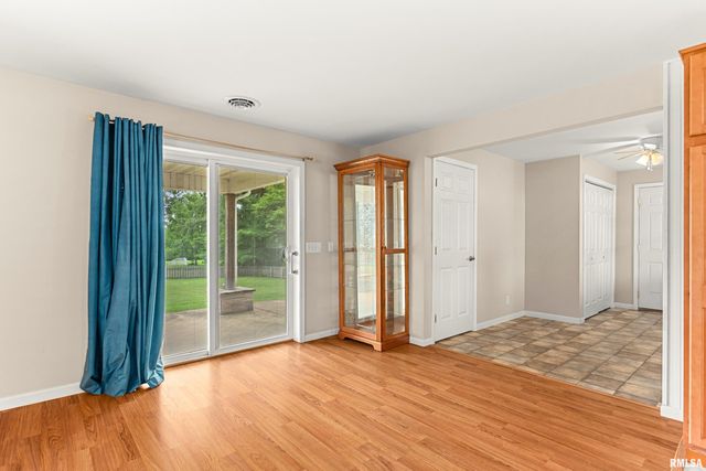 221 S CUMMINGS Lane, Washington, IL 61571