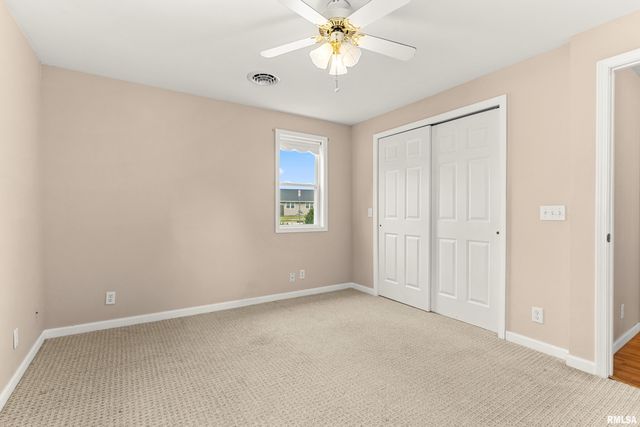 221 S CUMMINGS Lane, Washington, IL 61571