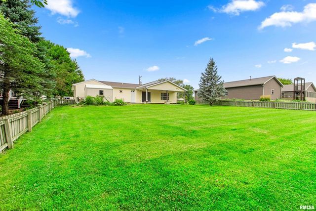 221 S CUMMINGS Lane, Washington, IL 61571