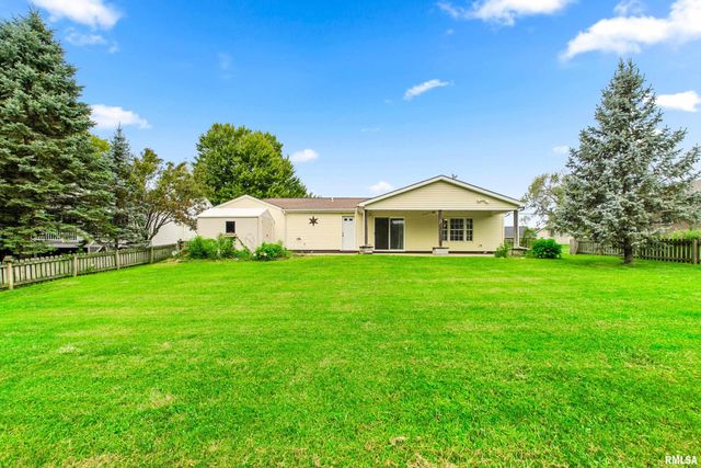221 S CUMMINGS Lane, Washington, IL 61571