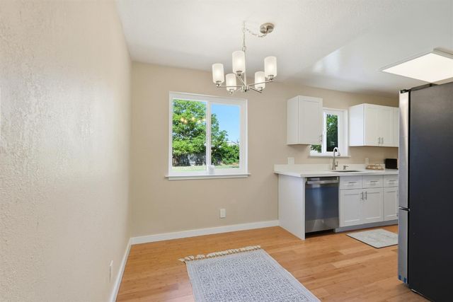 6907 7th Ave, Rio Linda, CA 95673