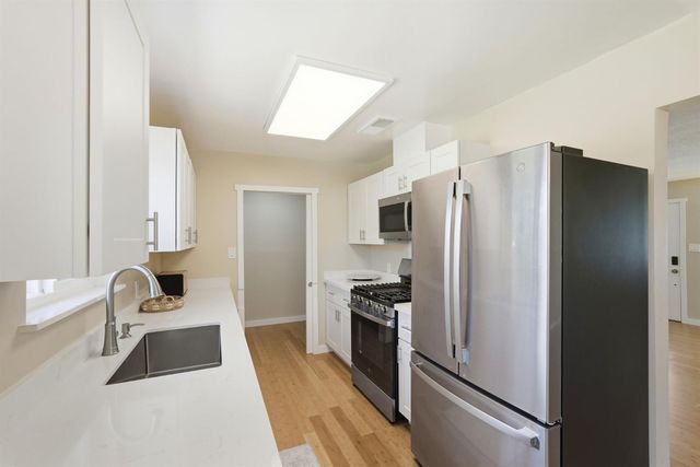 6907 7th Ave, Rio Linda, CA 95673