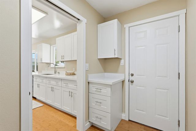6907 7th Ave, Rio Linda, CA 95673