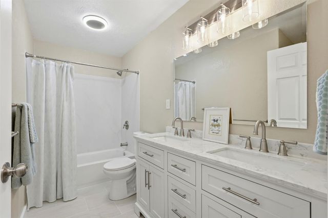 6907 7th Ave, Rio Linda, CA 95673