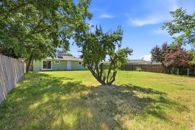 6907 7th Ave, Rio Linda, CA 95673