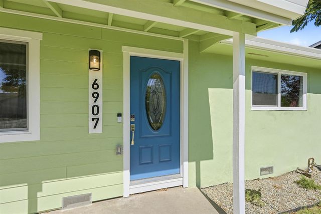 6907 7th Ave, Rio Linda, CA 95673