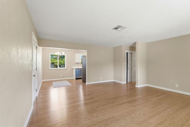 6907 7th Ave, Rio Linda, CA 95673