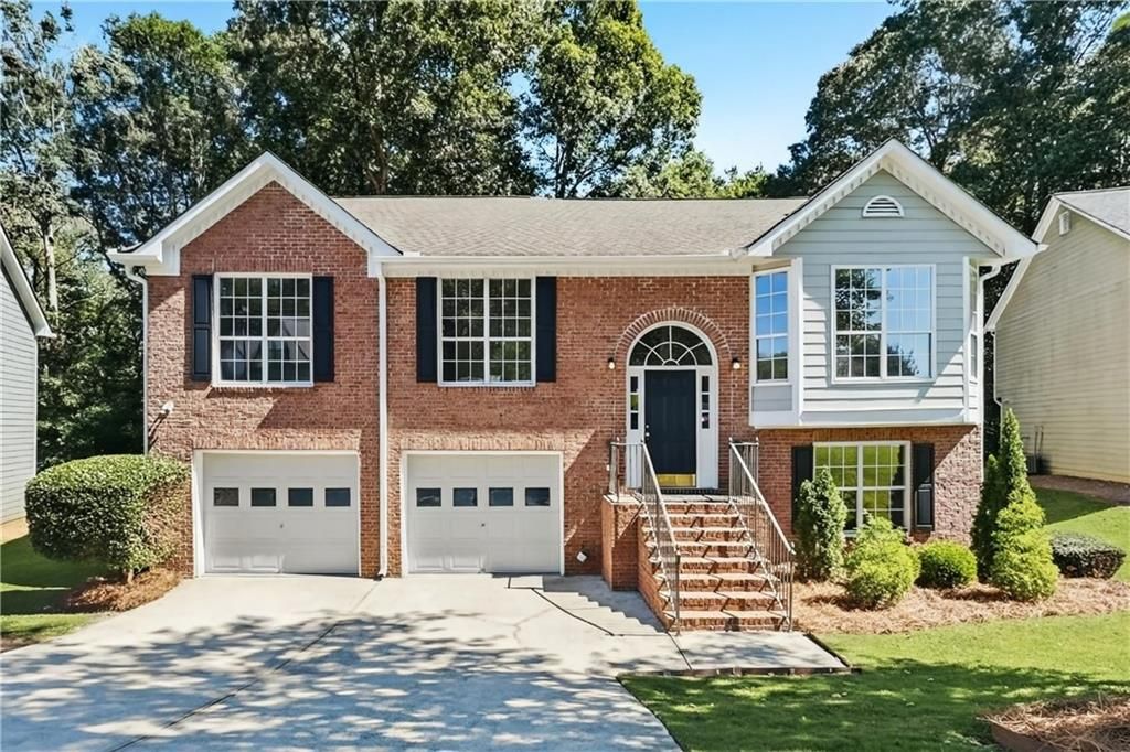 390 Oak Vista Court, Lawrenceville, GA 30044