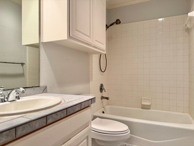 2811 Sunburst Dr, Midland, TX 79707