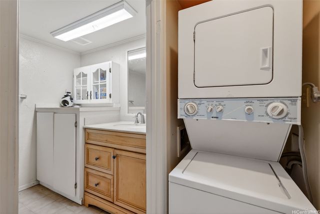 5207 Poola Street, Honolulu, HI 96821
