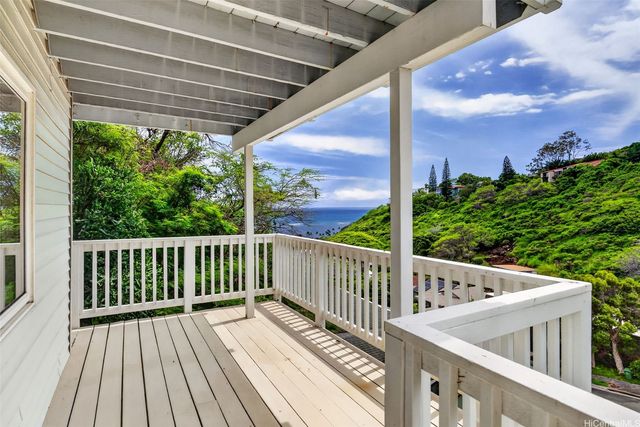 5207 Poola Street, Honolulu, HI 96821