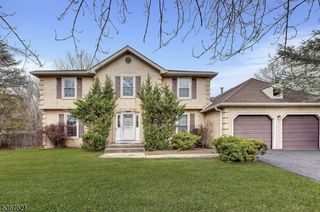 5 Alton Dr, Franklin Twp., NJ 08873