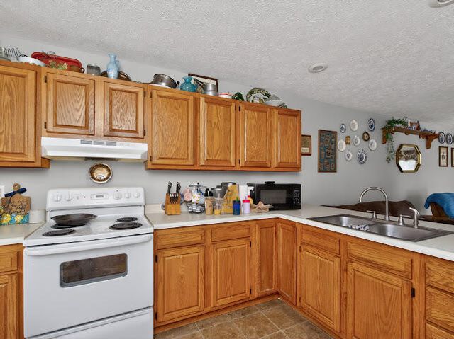 702-728 Parkway Avenue, Harrodsburg, KY 40330