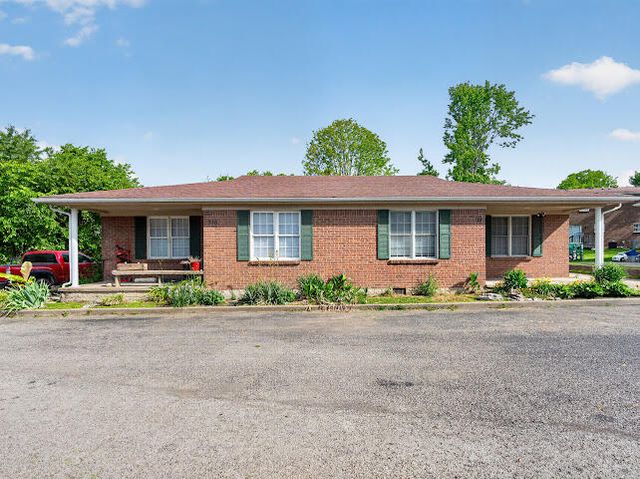 702-728 Parkway Avenue, Harrodsburg, KY 40330
