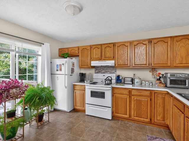 702-728 Parkway Avenue, Harrodsburg, KY 40330