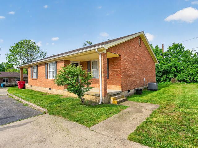702-728 Parkway Avenue, Harrodsburg, KY 40330