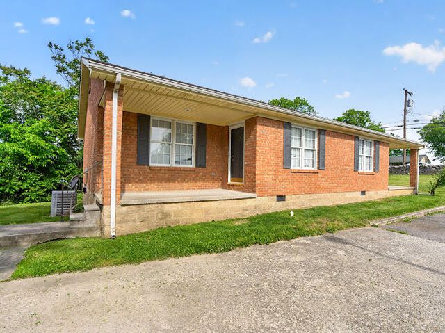 702-728 Parkway Avenue, Harrodsburg, KY 40330