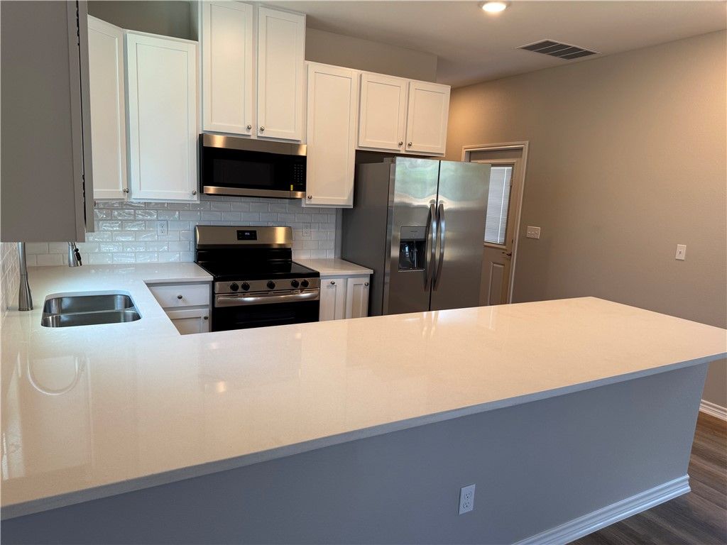 3025 Sabinas St, Corpus Christi, TX 78405 — photo 3