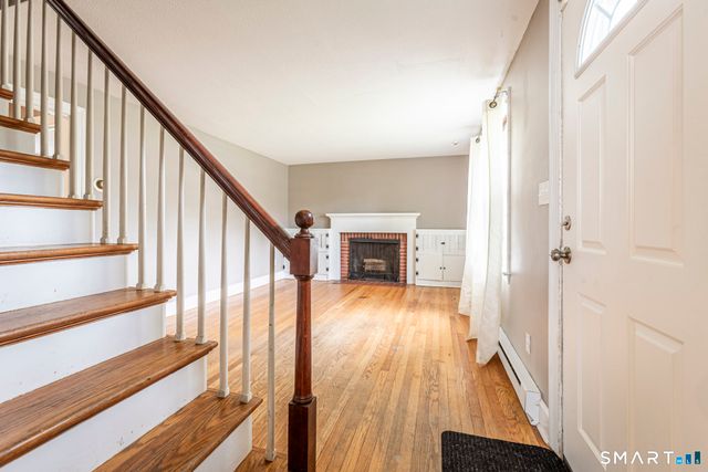 59 Glenwood Street, Manchester, CT 06040