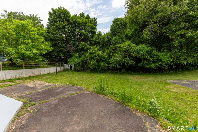 59 Glenwood Street, Manchester, CT 06040