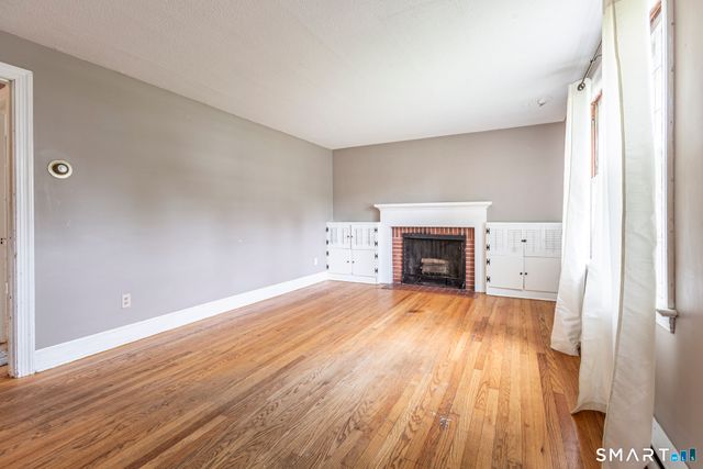 59 Glenwood Street, Manchester, CT 06040