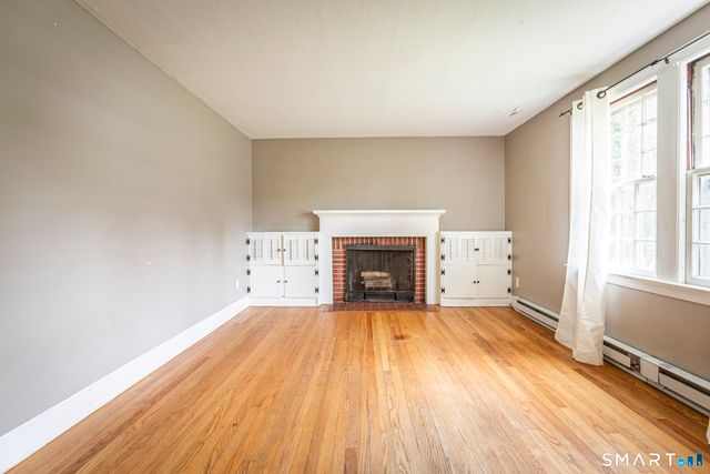 59 Glenwood Street, Manchester, CT 06040