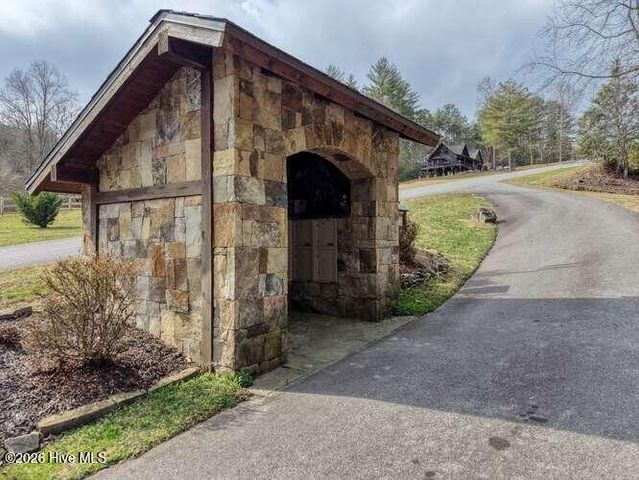 99 Old Possum Way, Murphy, NC 28906