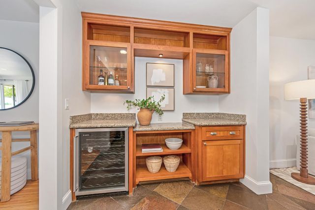 4045 Esperanza Dr, Sacramento, CA 95864