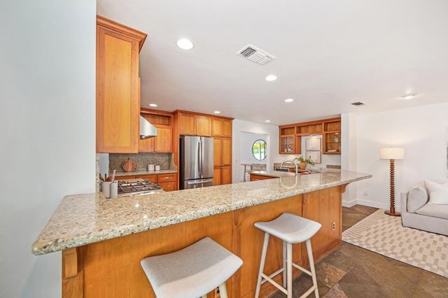 4045 Esperanza Dr, Sacramento, CA 95864