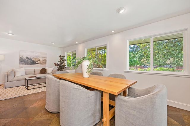 4045 Esperanza Dr, Sacramento, CA 95864