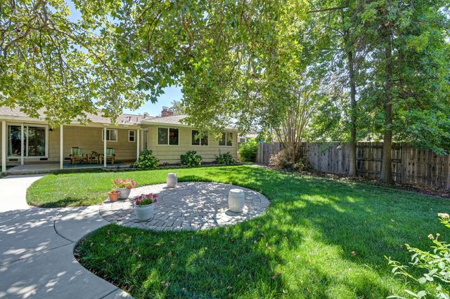 4045 Esperanza Dr, Sacramento, CA 95864