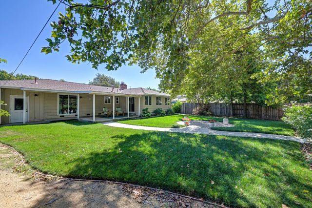 4045 Esperanza Dr, Sacramento, CA 95864