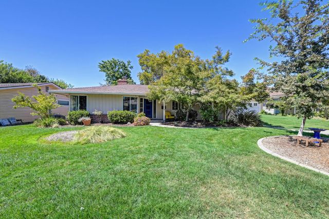4045 Esperanza Dr, Sacramento, CA 95864