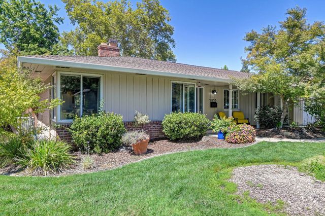 4045 Esperanza Dr, Sacramento, CA 95864