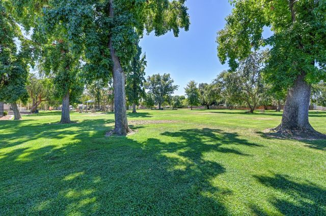 4045 Esperanza Dr, Sacramento, CA 95864