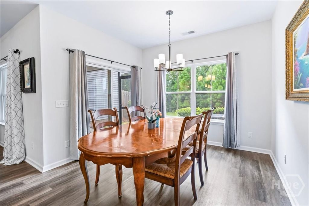 Image 11 of property listing at 147 Bellasera Way, Richmond Hill, GA 31324