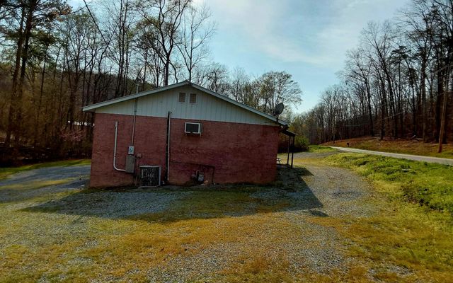 1031 County Road 110, Athens, TN 37303