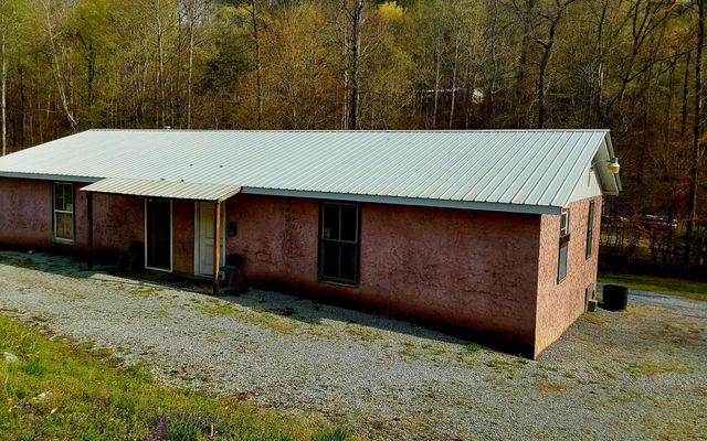 1031 County Road 110, Athens, TN 37303