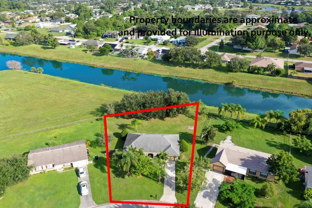737 SW Belmont Circle, Port St Lucie, FL 34953