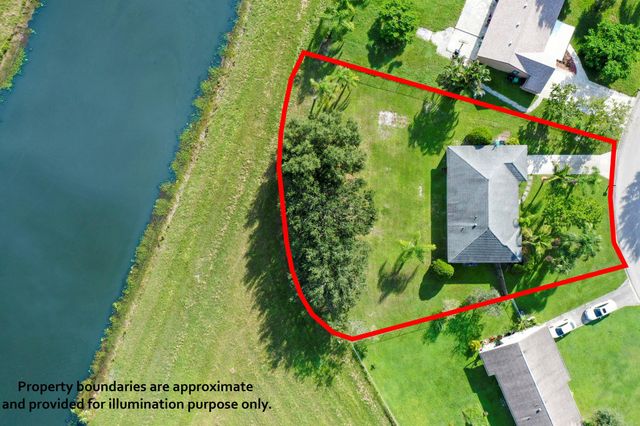 737 SW Belmont Circle, Port St Lucie, FL 34953