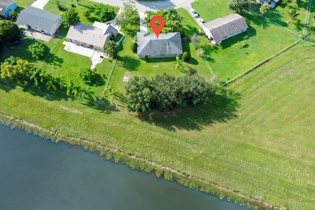 737 SW Belmont Circle, Port St Lucie, FL 34953